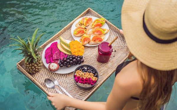 Foods to Keep Your Gut Happy While Traveling